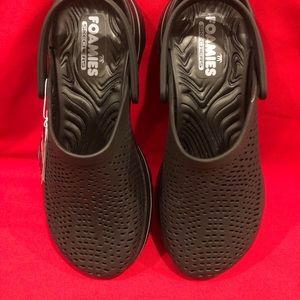 Skechers foamiest clogs.